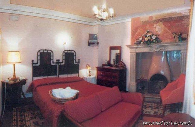 Hotel La Bussola Cittiglio Bagian luar foto