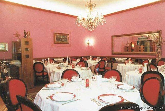 Hotel La Bussola Cittiglio Bagian luar foto